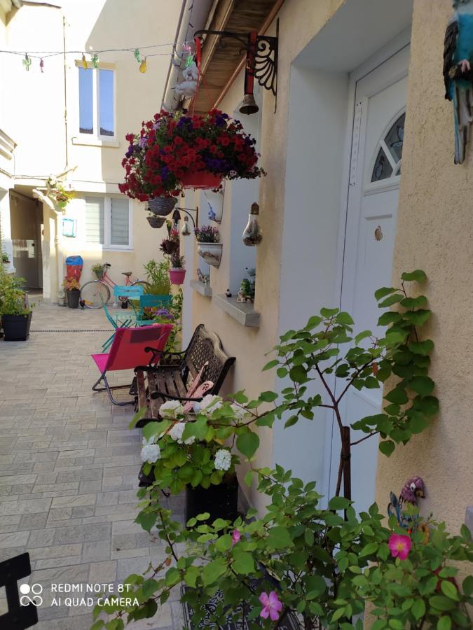 Les Coquelicots Hotel Montrouge Kültér fotó